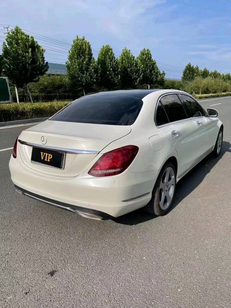 东营17年奔驰C5