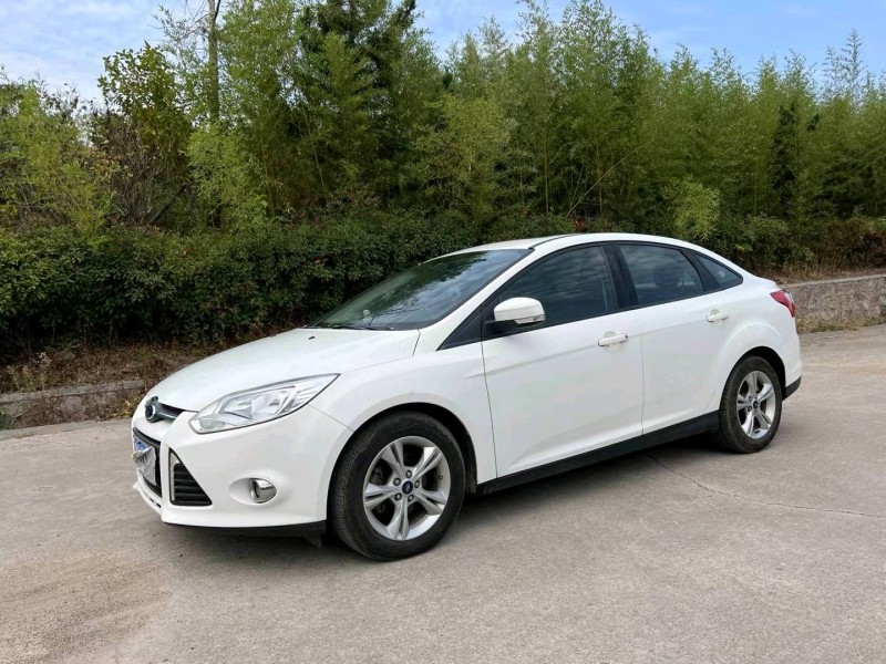 青岛15年福特福克斯1