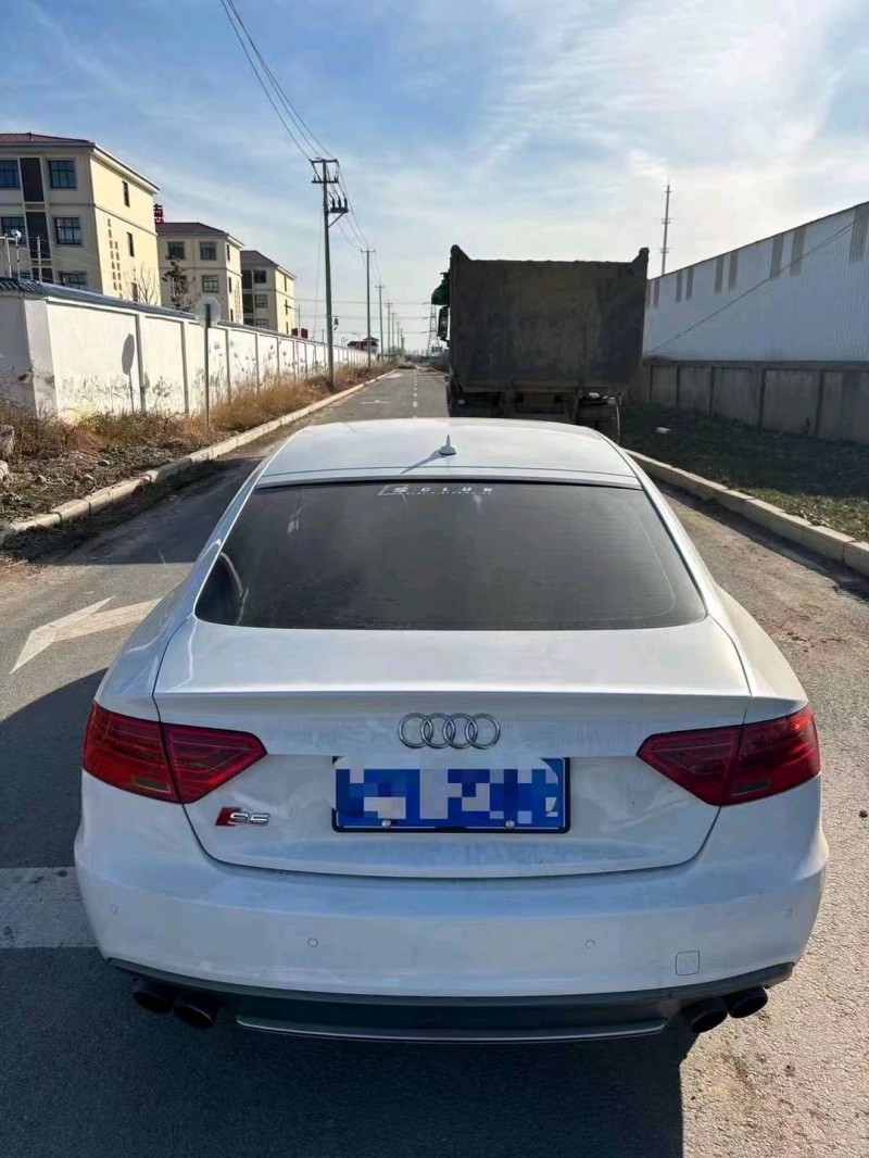 常州13年奥迪S57