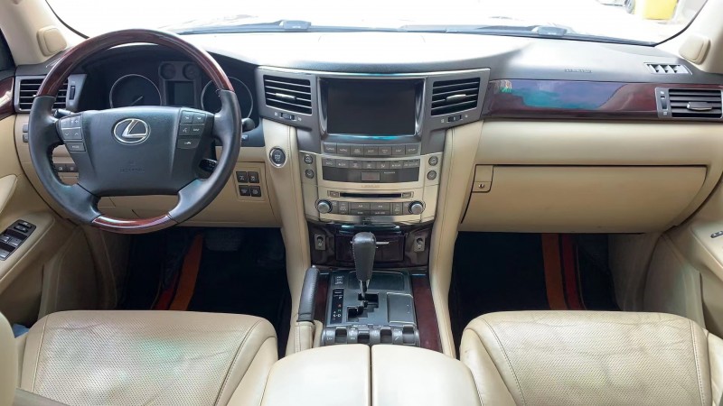 沈阳11年雷克萨斯LX9
