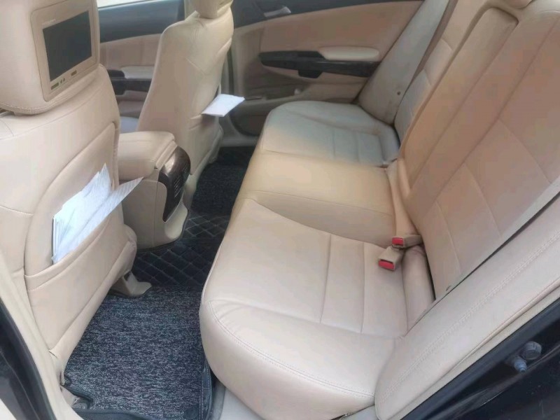 中山09年本田雅阁4