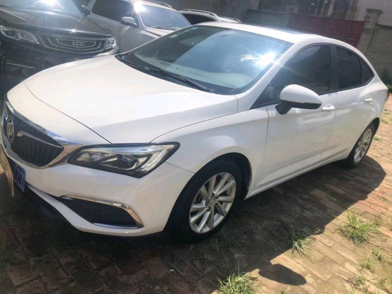 邢台19年别克威朗2