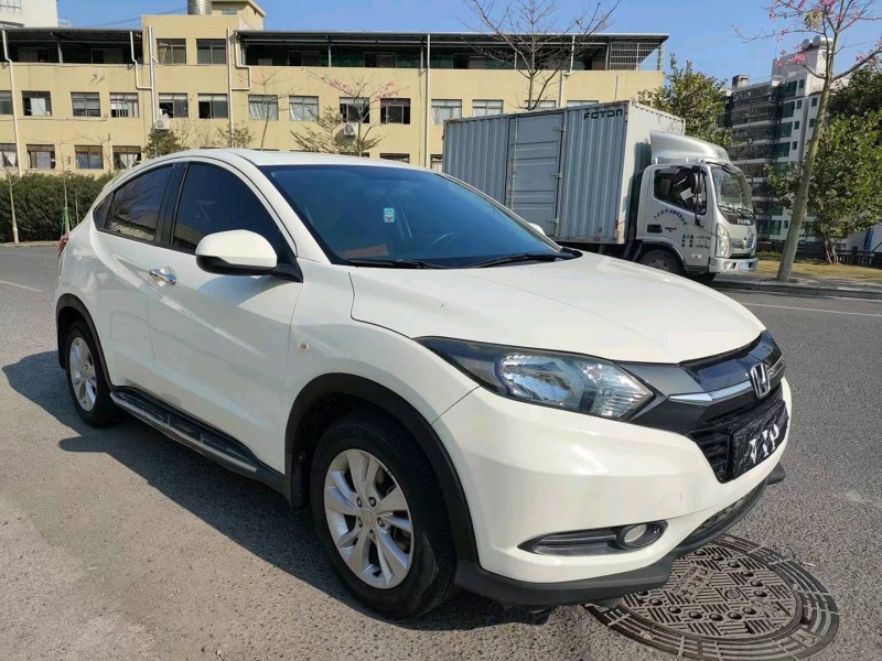 广州17年本田缤智2