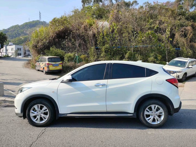 广州17年本田缤智6