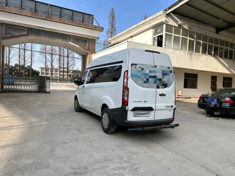 徐州19年福特全顺8