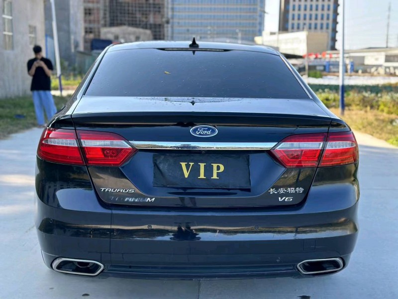 广州17年福特金牛座9