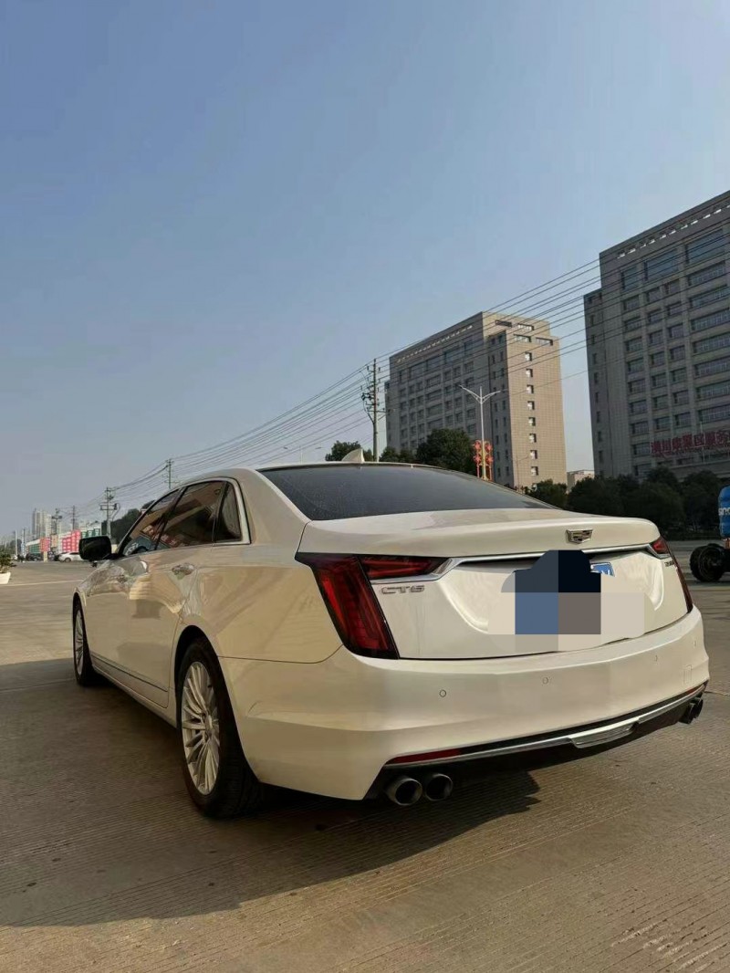 洛陽20年凱迪拉克CT65
