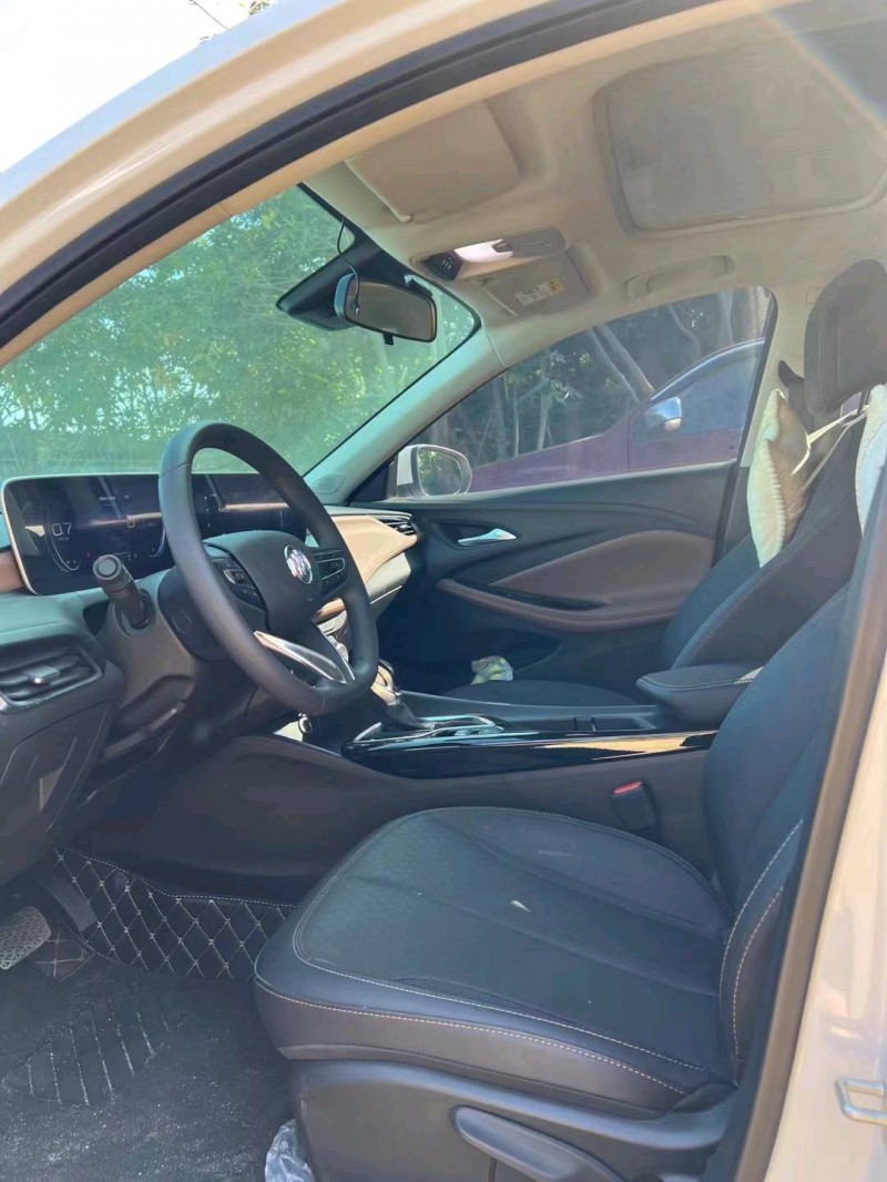 珠海23年别克威朗7