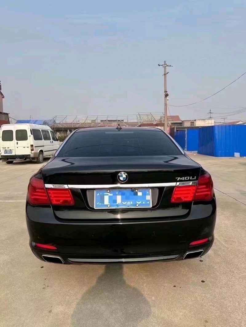 济南20年宝马7系9