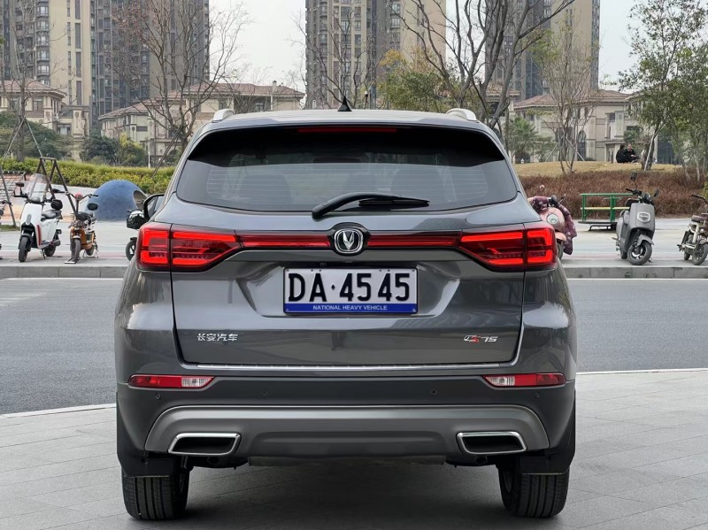 东莞23年长安汽车CS759