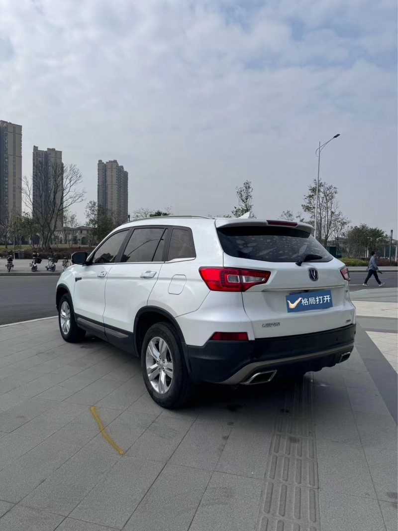 东莞17年长安汽车CS757