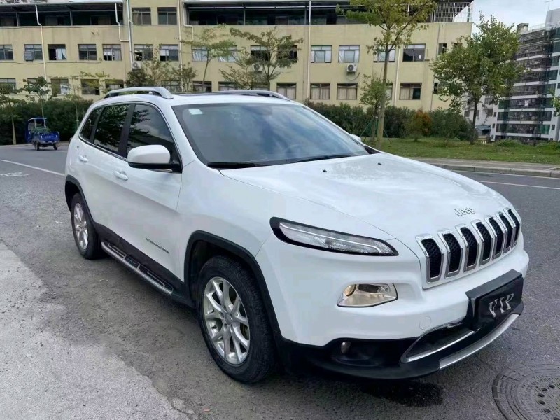 广州17年Jeep自由光2