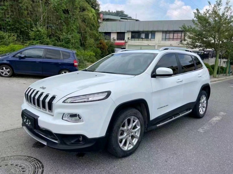 广州17年Jeep自由光3