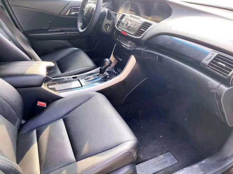 东营18年本田雅阁3