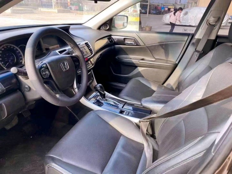 东营18年本田雅阁5