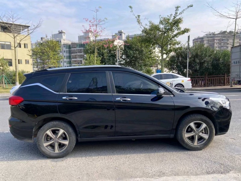 广州18年哈弗M64