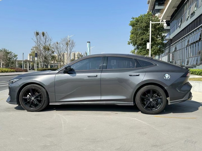 东莞22年长安汽车UNI-V7