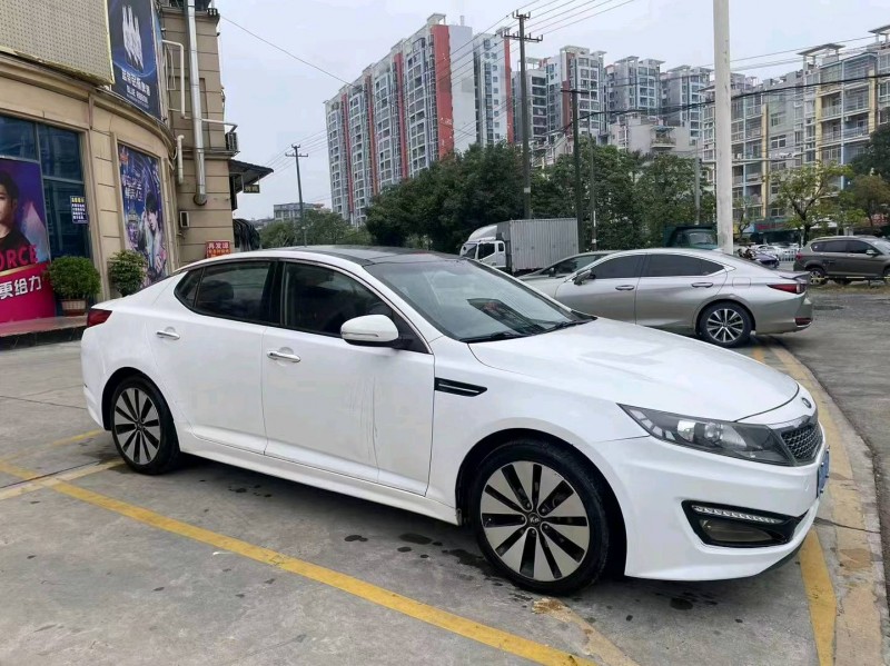 防城港12年起亞K52