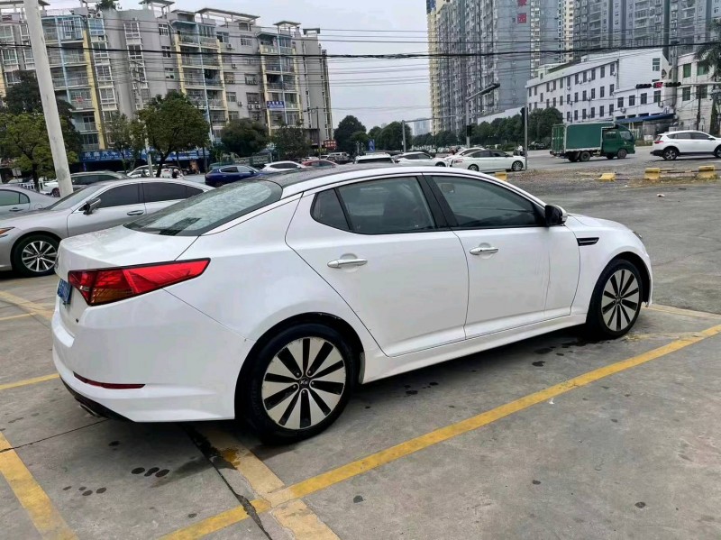 防城港12年起亞K58
