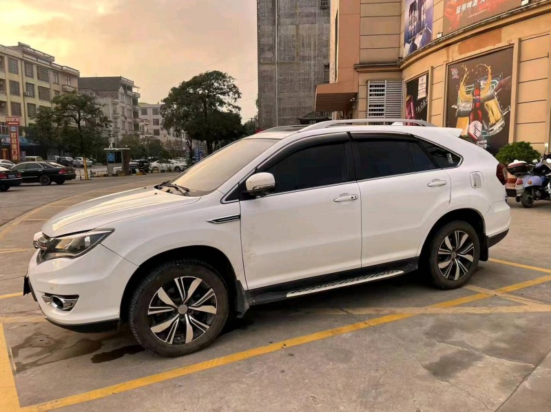 防城港17年比亞迪S73