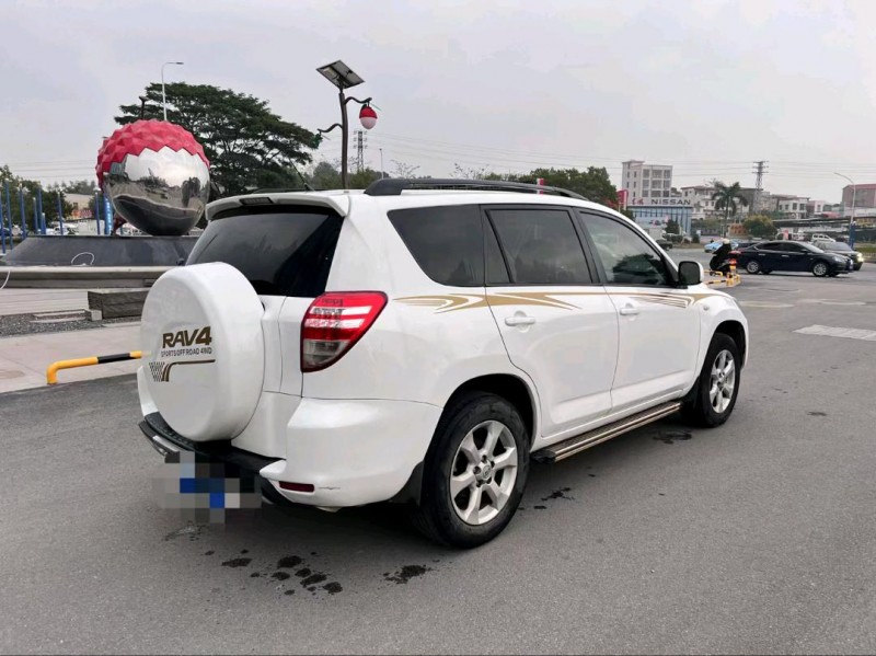 茂名12年豐田RAV48