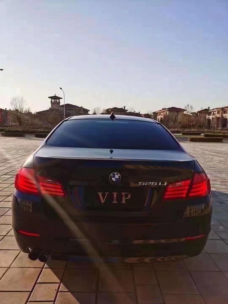 济宁13年宝马5系8