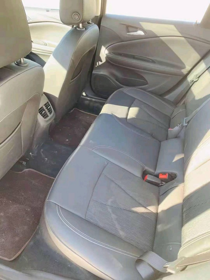 枣庄20年别克威朗7