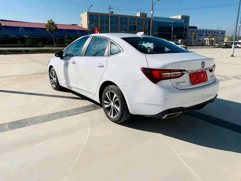 枣庄20年别克威朗8