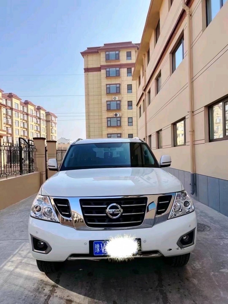 济宁18年日产途乐1