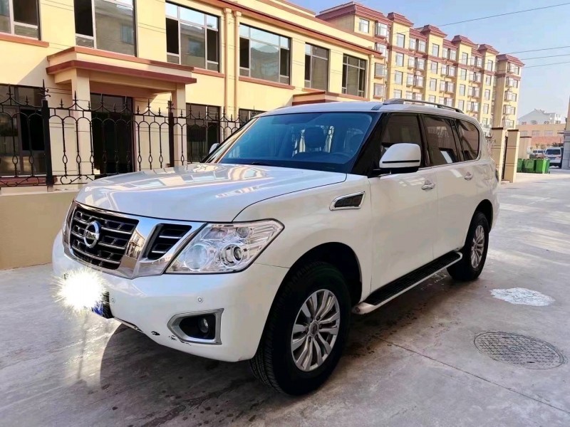 济宁18年日产途乐6