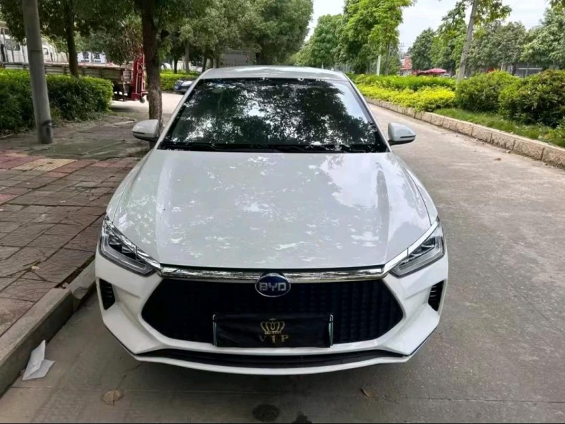 青岛23年比亚迪秦1