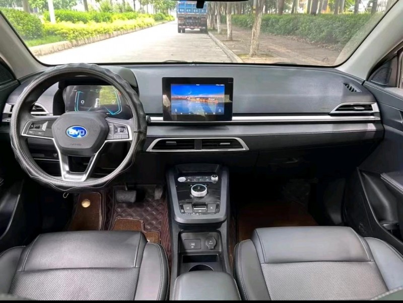 青岛23年比亚迪秦6