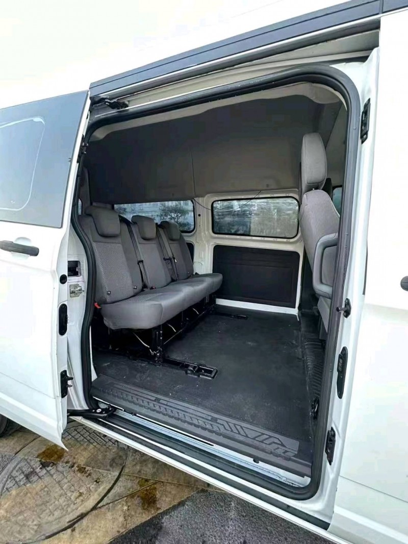 深圳18年福特全顺6