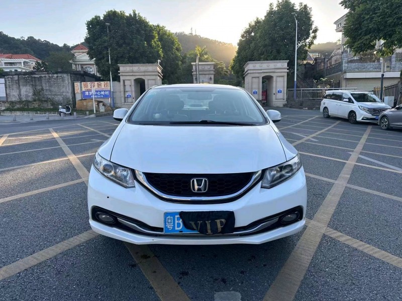 深圳14年本田思域1