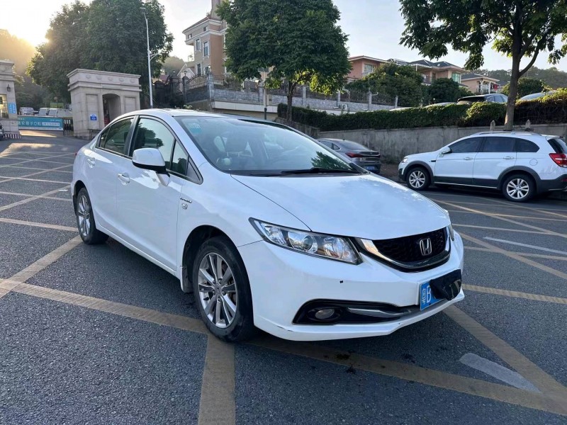 深圳14年本田思域2