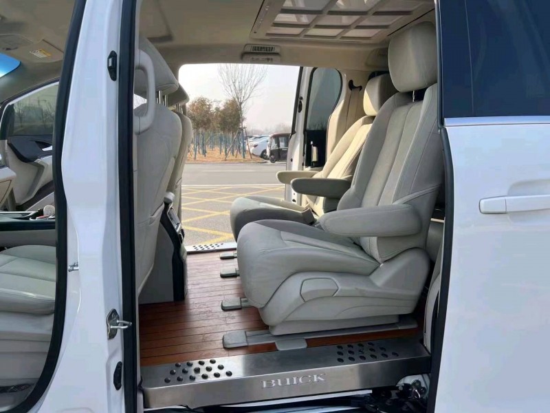 常州20年别克GL84