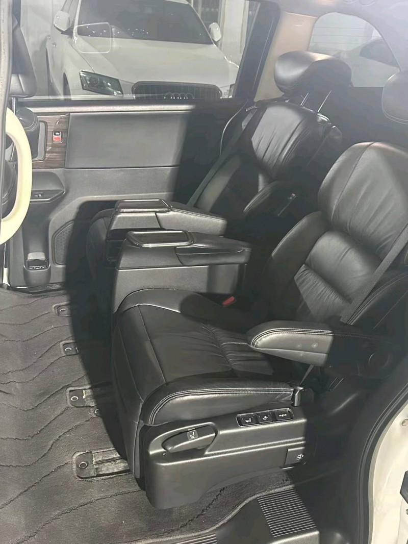 深圳16年本田艾力绅6