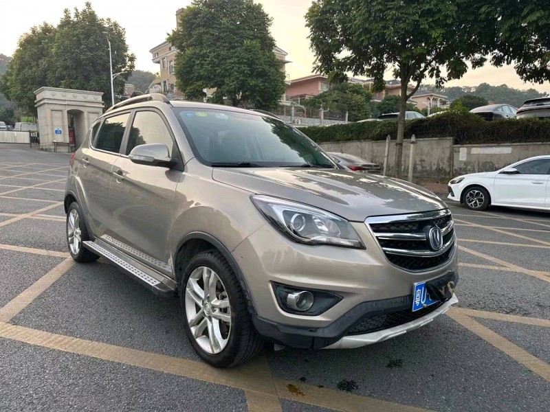 深圳17年长安汽车CS353