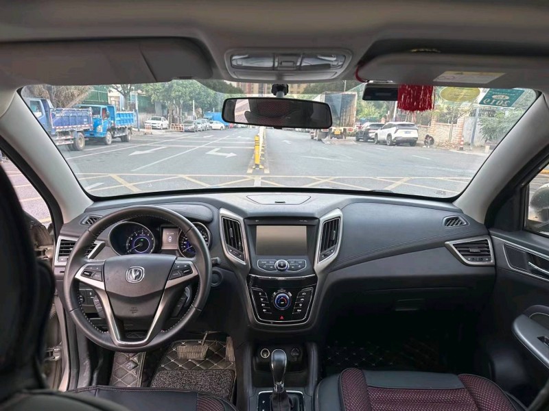 深圳17年长安汽车CS354