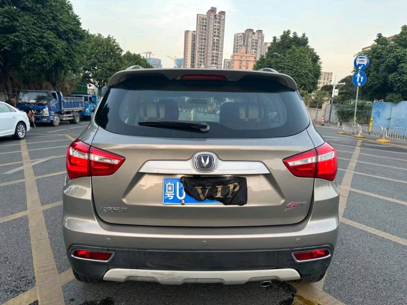 深圳17年长安汽车CS355