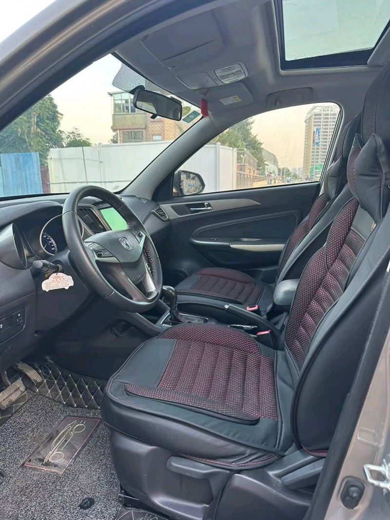 深圳17年长安汽车CS357