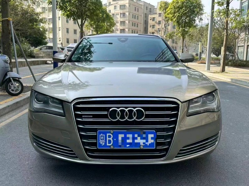 深圳13年奥迪A8L1