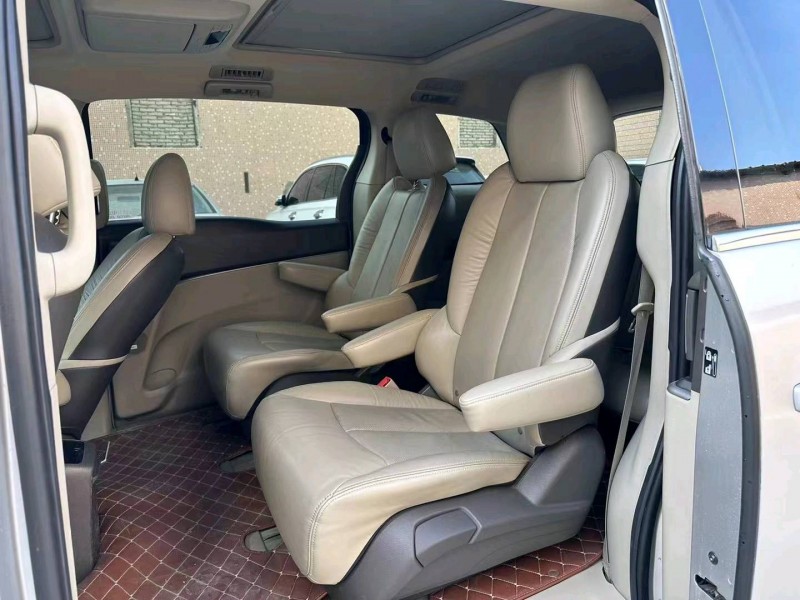 深圳11年别克GL83