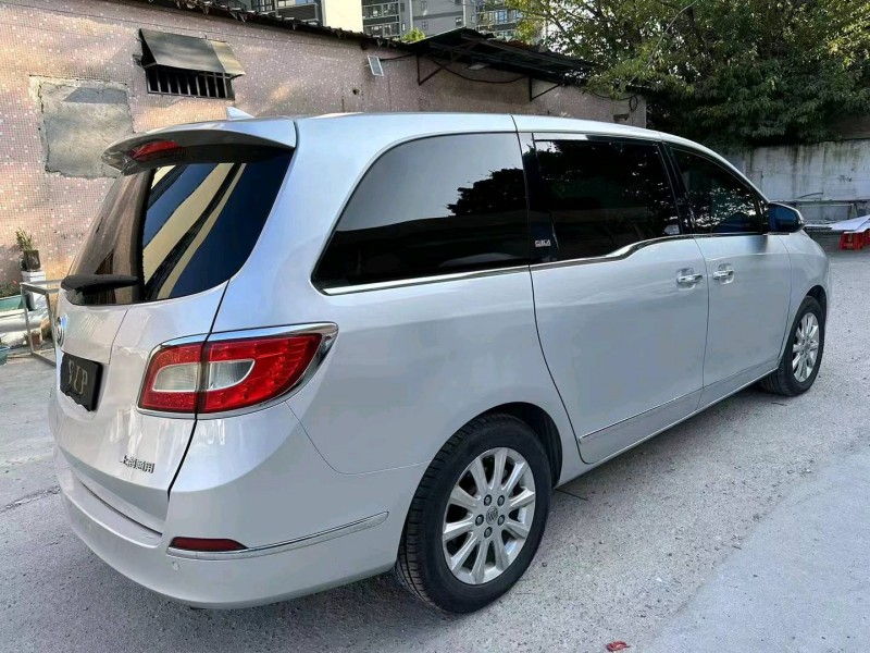 深圳11年别克GL84