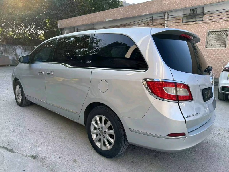 深圳11年别克GL87