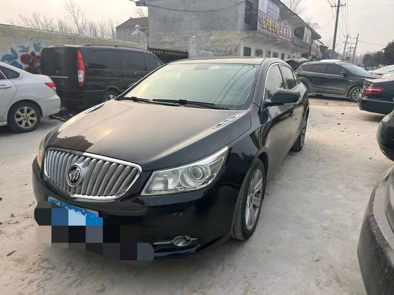 枣庄10年别克君越5