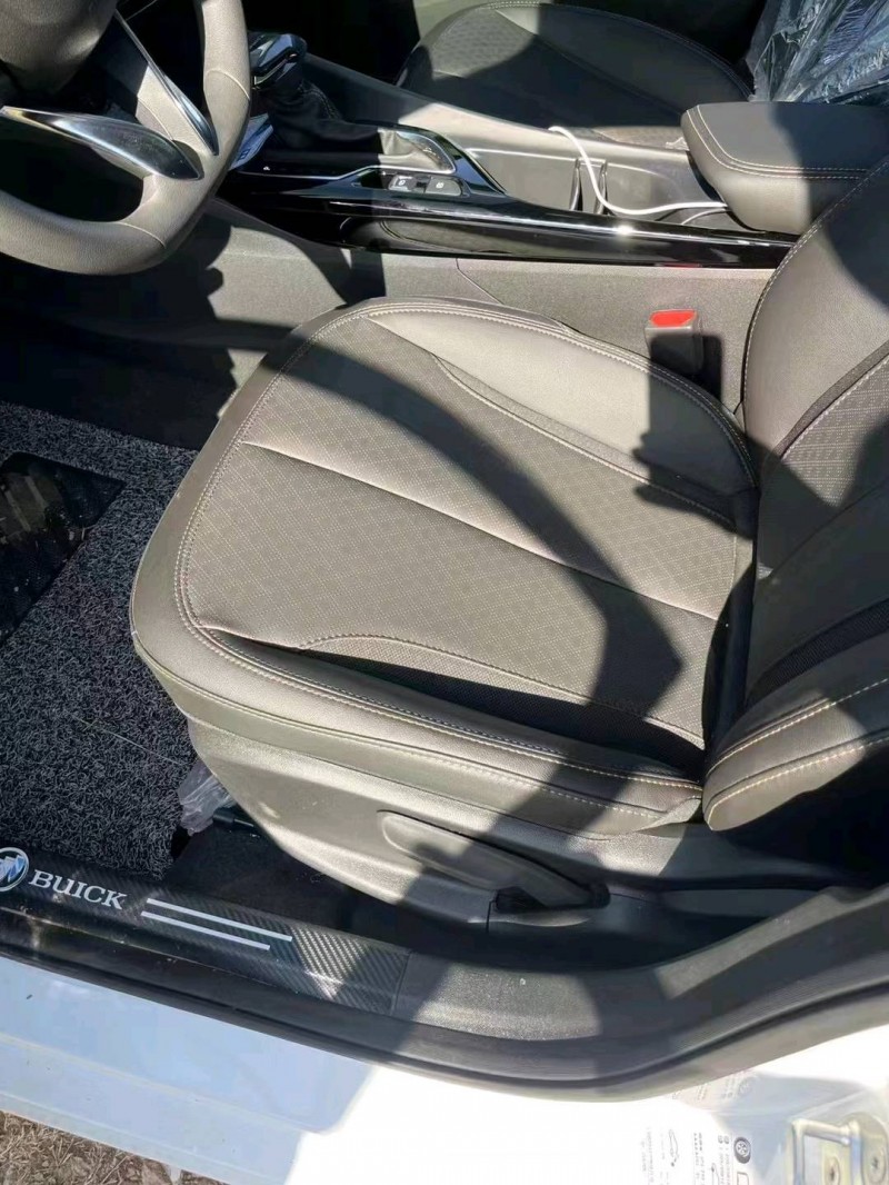 嘉兴23年别克威朗2