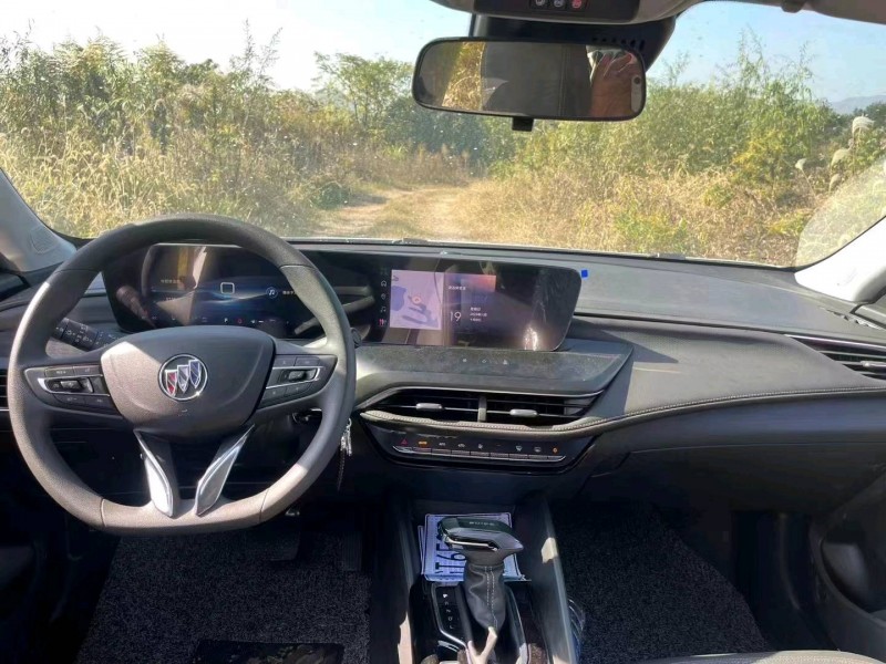 嘉兴23年别克威朗4