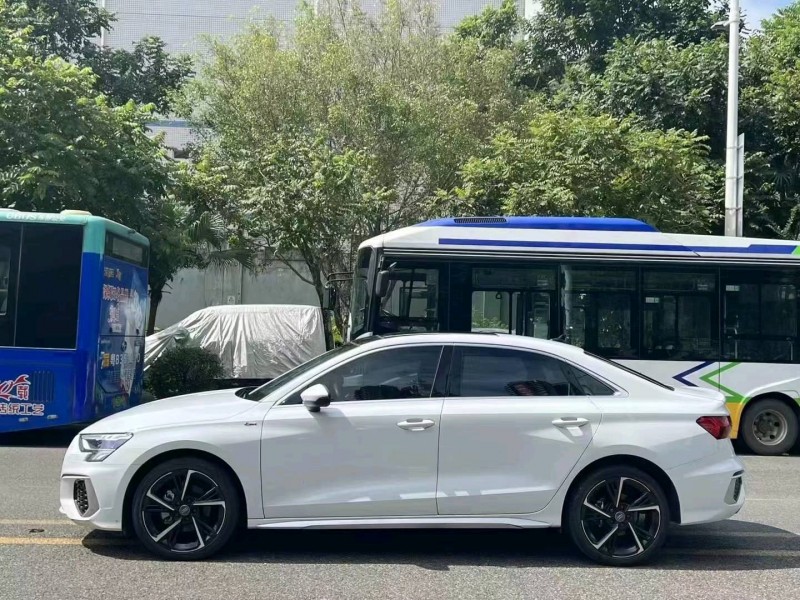 深圳21年奥迪A38