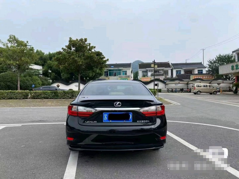 徐州18年雷克萨斯ES6